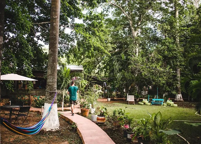 Yaxche Centro Hostal y Camping